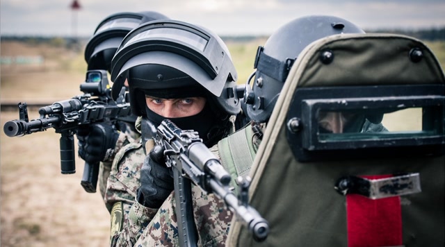 世界上最硬的防弹头盔,俄制k6-3重型头盔,三级头的原型!