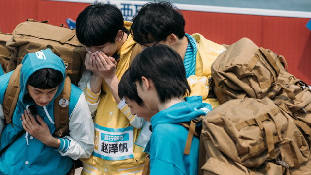 创造营2019:拉练途中学员纷纷喊饿,六组就剩三人还身负巨债