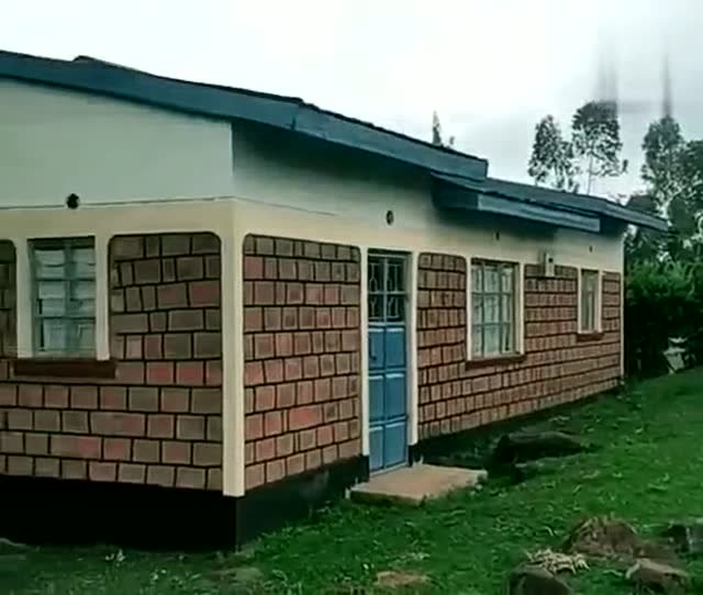 非洲富人盖砖瓦房,穷人泥土房,一个天上一个地下,贫富差距太大