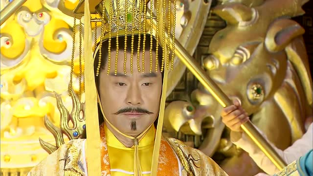 皇帝封赏了薛丁山夫妇,樊梨花为镇国一品夫人,真是女人的榜样!