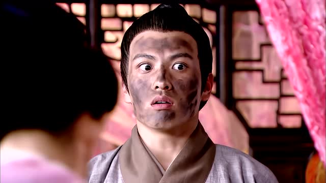 宁王怕景风醒来之后认出自己,拿了碳涂在了脸上,真是好可爱啊