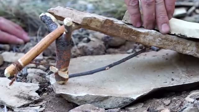 最实用的石板陷阱,大叔教你户外如何使用,成功率非常高!