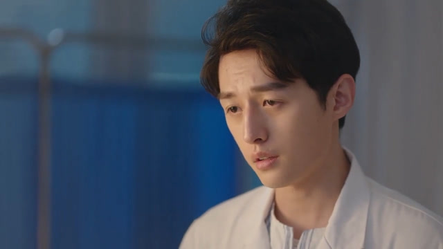 郑叮叮逞强跟学姐打羽毛球却伤了自己,宁为谨心酸:又是陈询.