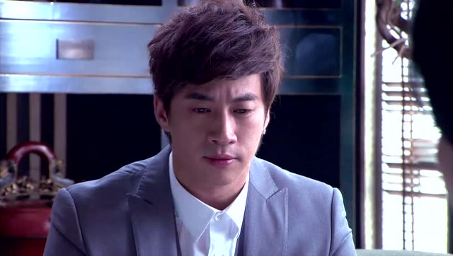 赫凡向叶琳母亲道歉,可是事实已经不能改变,叶琳的眼睛已经瞎了