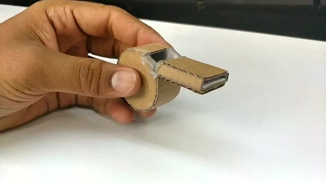 如何在家中用纸板diy吹口哨