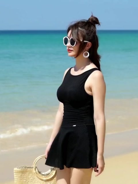 好看的泳衣,好看的小姐姐,好蓝的海滩…#泳衣合集 #泳衣 #游泳 #女神