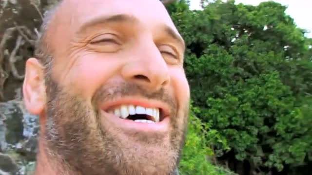 《决胜荒野之华夏秘境》德爷,你笑起来真好看