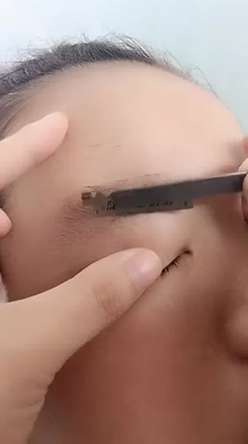 散乱扫把眉这样修人见人爱