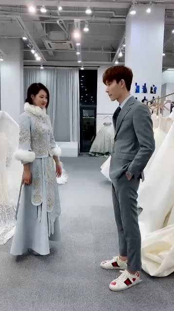 把手给我晨妍 黄锦鸿