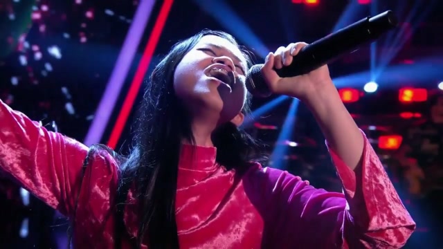 好声音神级现场:印尼少女演绎《马戏之王》唱哭导师,直喊来第二遍