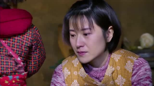 我的二哥二嫂:周家小妹吃生肉,周双心疼小妹,同意与瘸子婚事