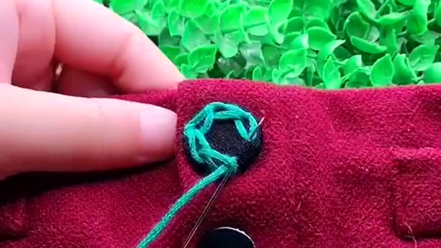 扣子上的花针线,缝完以后看不到一点的线头,你们学会了吗?
