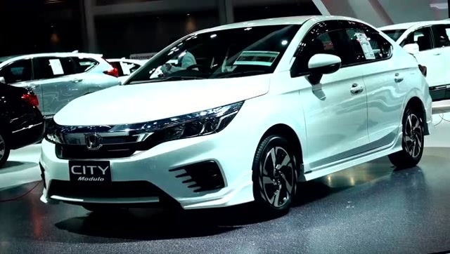 本田终于肯下血本,2020款本田锋范亮相,有这颜值谁还想卡罗拉