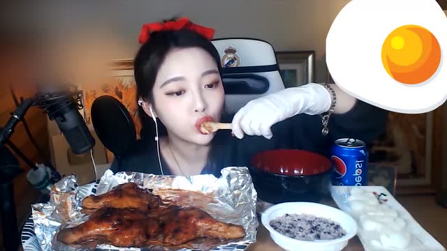 韩国炸鸡少女shugi一人食4人份bbq超大鸡腿!其实还能再吃一份?