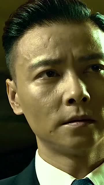 背头加西装的张晋太帅了,成也西装,败也西装,真的是太燃了