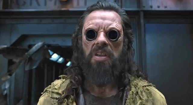 黑衣人3:重犯大闹月球监狱,一炮解决所有守卫!牛逼了