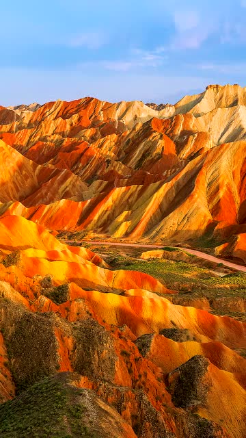 这山的颜色也太好玩了吧,快来看看吧