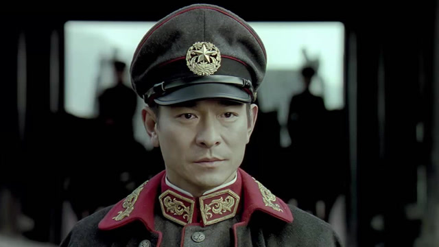 刘德华不愧是影帝,处处都是细节啊!军阀的狠劲演绎得淋漓尽致