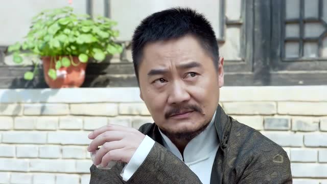 《擒狼》黄一飞说自己晚上想巡夜,马伏萌让他教自己用枪