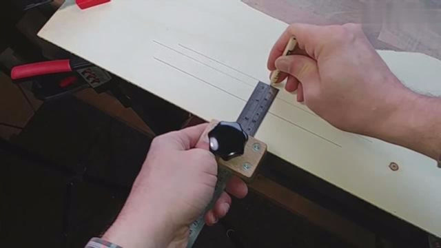 牛人自制一把尺子,划线方便快捷