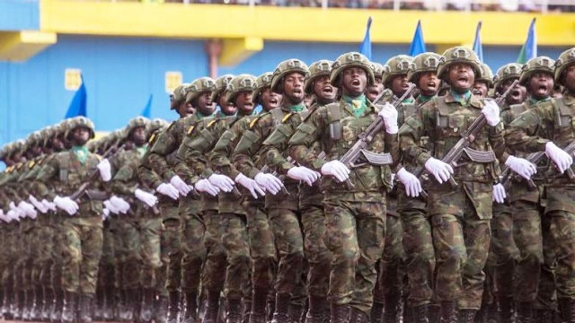 卢旺达阅兵图片