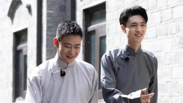 栾云平去秦霄贤家的酒店工作年薪有多少秦霄贤的回答显情商