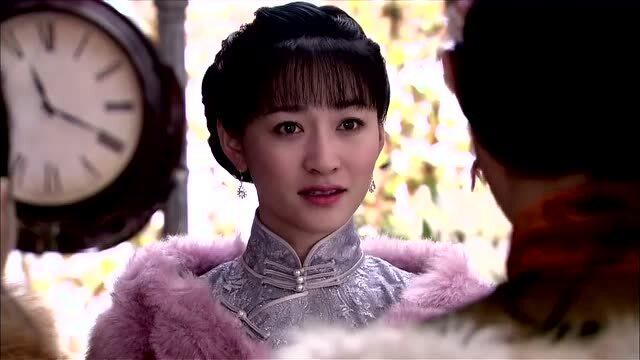 来不及说我爱你:静琬穿上四少做的旗袍,瞬间艳压众人,太美了