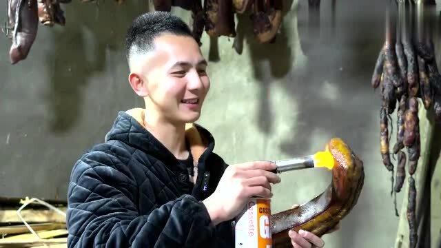 农村王四:明二哥幸福日子来到,岳父岳母务工回家,香肠腊肉牛蛙上桌