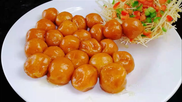 年夜饭寓意菜"黄金万两",颜值高寓意好,祝大家天天赚万两黄金