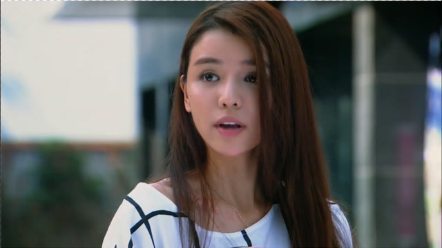 涛女郎:总裁爱上开店穷女孩,她真实身份暴露,是失散的千金