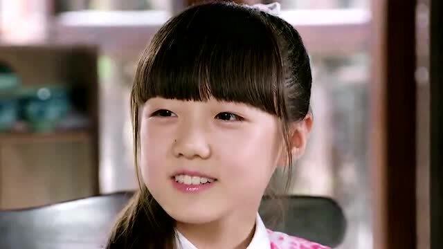 突如其来的一场车祸,彻底改变了两个女孩的命运,张雨欣小时候就这样了