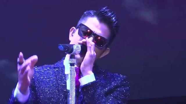 郭富城《梦伴》致敬梅艳芳,真的是一个人撑起一个舞台