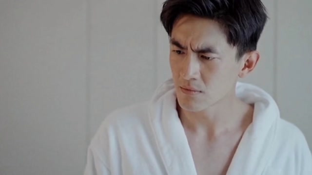 湛雨多次出现,身份成迷被调查