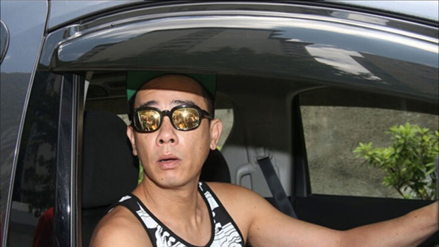 陈小春座驾曝光,全香港仅一辆,开15年不愿意换,车牌号成亮点!