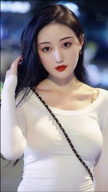 太养眼啦!气质美女自拍,感受那静静的美吧