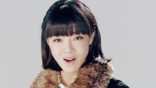 "小姨妈"邓家佳:5年婚姻结束,如今能靠《扬名立万》翻红吗