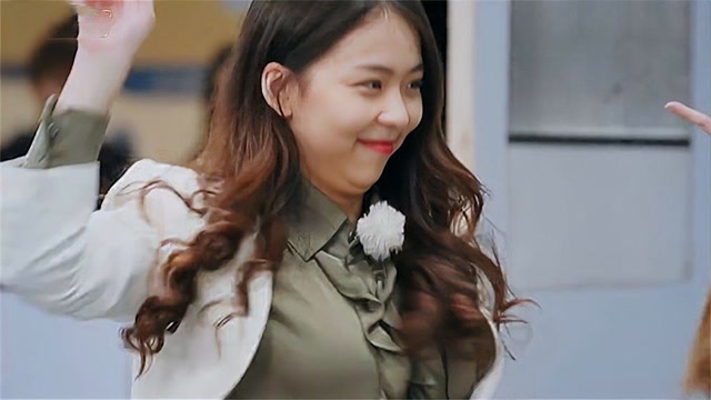 不愧是孟羽童最大竞争对手,郑茹心一段女团舞,太吸睛!丨职场