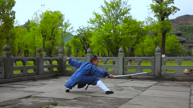 武当太乙玄门剑 武当功夫 武当山道家传统武术馆 明超教练演练