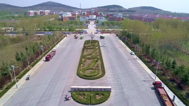 航拍费县第一中学