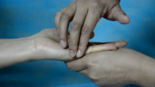 天佑小儿推拿基础穴位学习——小肠经