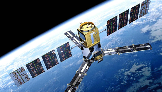 美国发射120亿的间谍卫星,天线100米,中国:你给我等着!