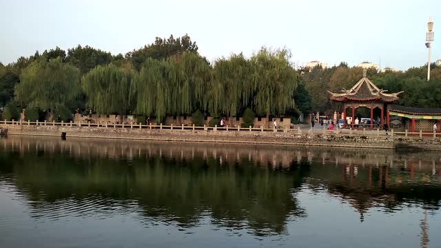 三角湖公园的早晨