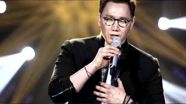 《我是歌手》韩国歌王郑淳元凭《爱情啊》获得季军