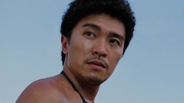 《国产凌凌漆》星爷的风头被一出场就读诗的罗家英抢走了