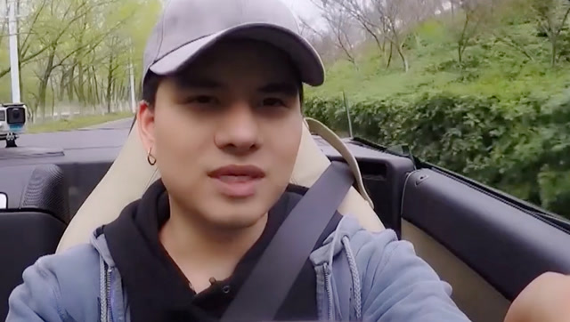 蓝天航给樊烨做饭制造惊喜 可厨艺却被女友"无情"嘲笑