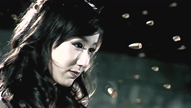 胡一菲暴力大集锦!原来她的"弹一闪"只能算雕虫小技!