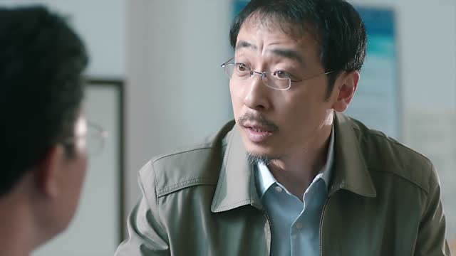 你好旧时光:武文陆让林扬周周来拍艺术照 然后传到振华的官网上