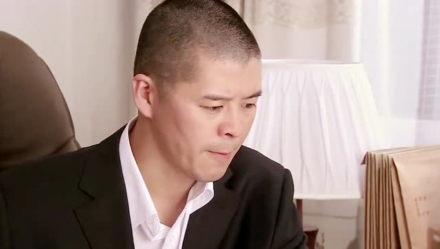 李大国让香秀去求马总帮忙