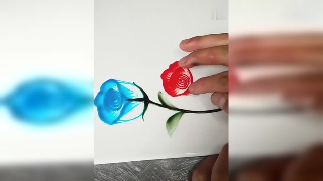 用果酱画出来的两朵玫瑰花啊