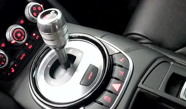 奥迪r8竟然这样挂挡,三秒后把我彻底看懵圈了!